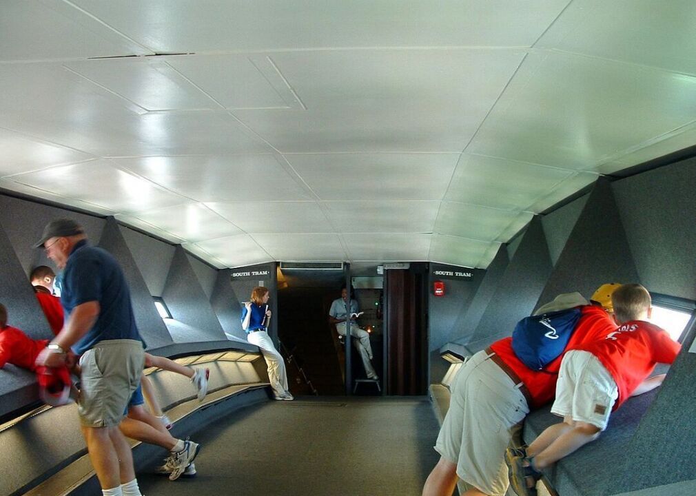 #31. Gateway Arch: Ride tram to the top of the arc